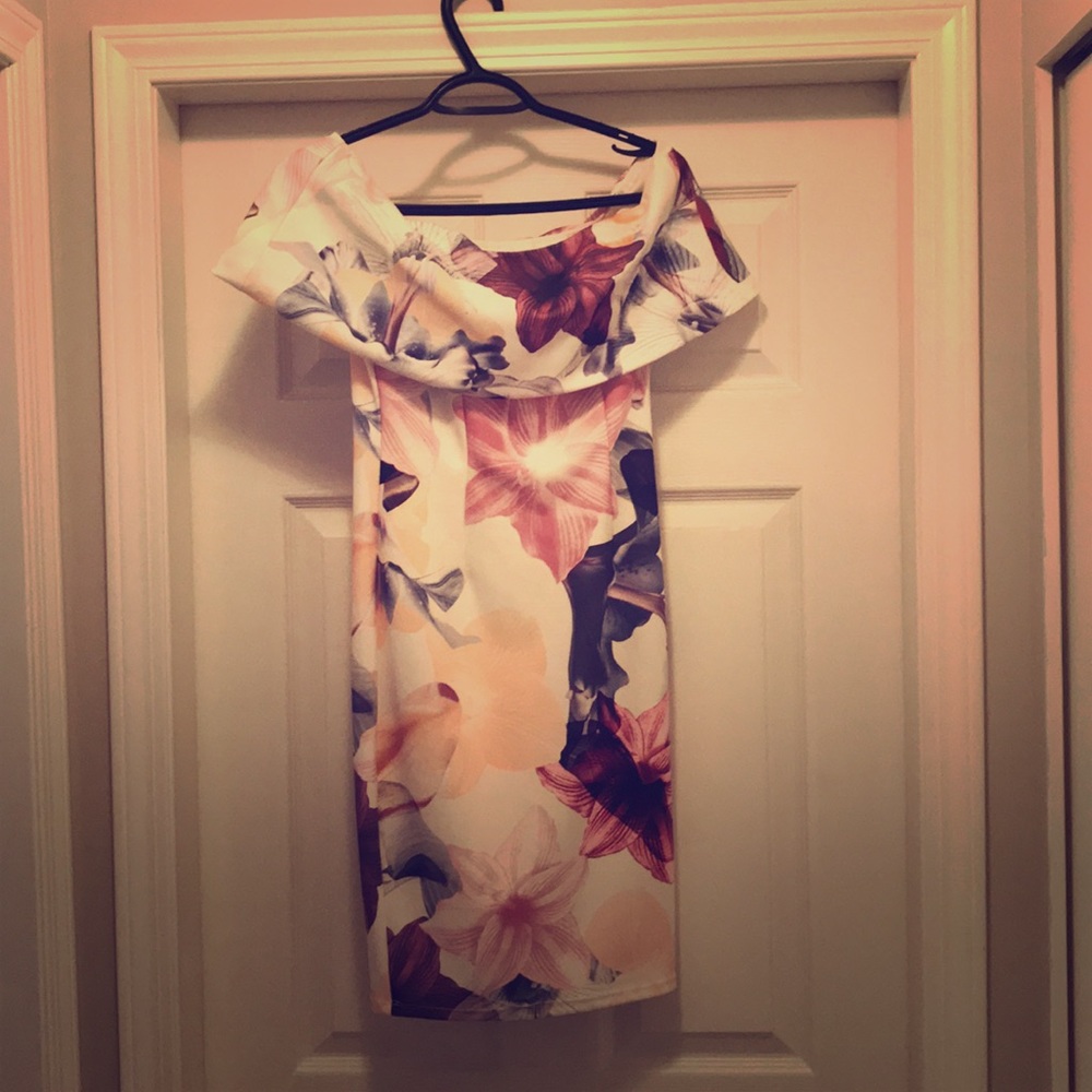 Gorgeous off shoulder mini dress